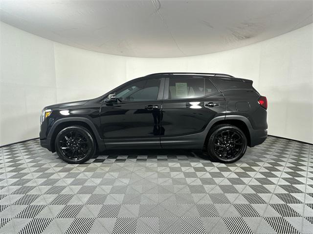 Photo of 2024 Ebony Twilight Metallic GMC Terrain