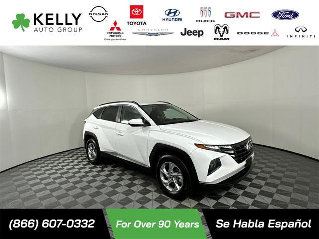Photo of 2024 White Pearl Hyundai TUCSON