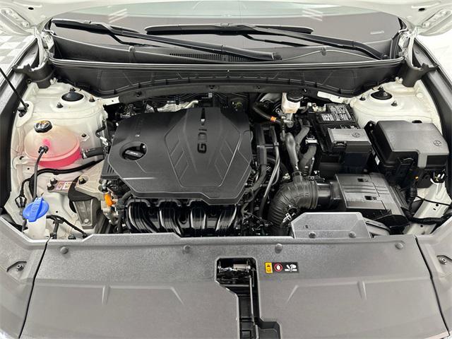 Photo of 2024 White Pearl Hyundai TUCSON