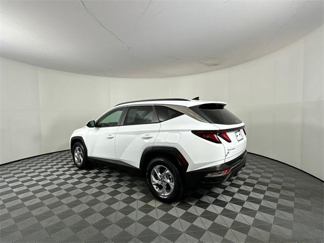 Photo of 2024 White Pearl Hyundai TUCSON