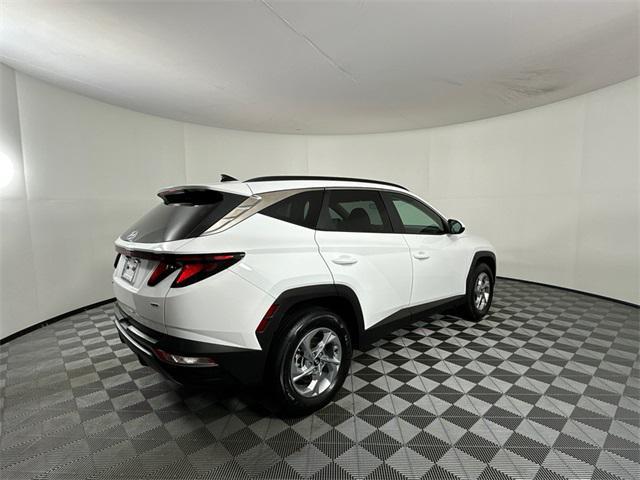 Photo of 2024 White Pearl Hyundai TUCSON