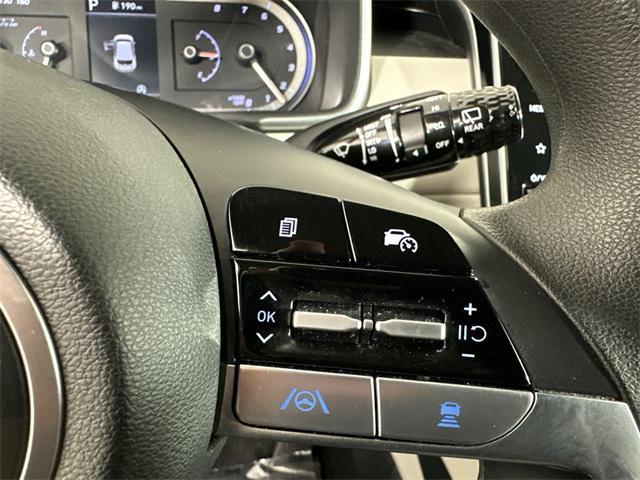 Photo of 2024 White Pearl Hyundai TUCSON