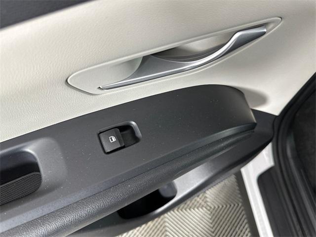 Photo of 2024 White Pearl Hyundai TUCSON