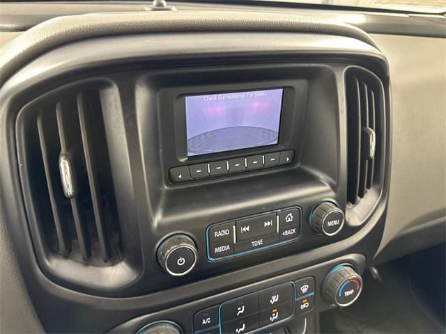 Photo of 2015 Summit White Chevrolet Colorado