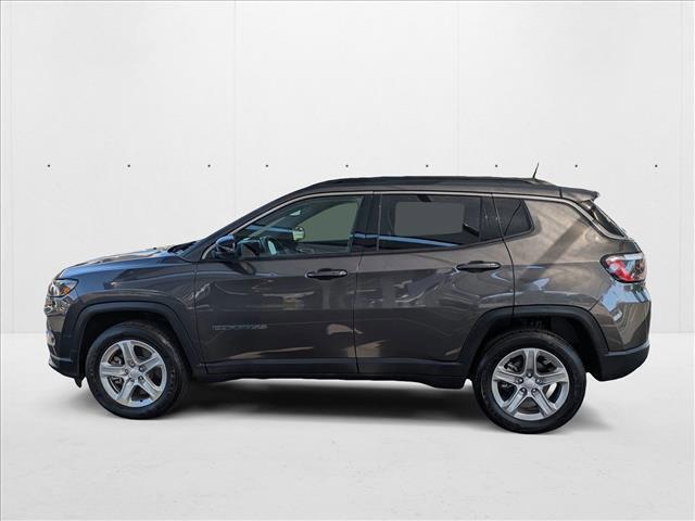 Photo of 2023 Granite Crystal Metallic Clearcoat Jeep Compass
