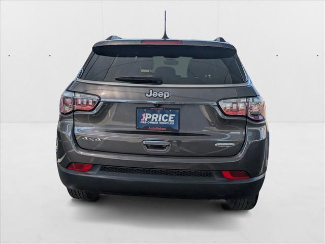Photo of 2023 Granite Crystal Metallic Clearcoat Jeep Compass