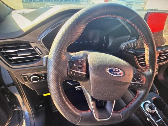 Photo of 2024 Vapor Blue Metallic Ford Escape