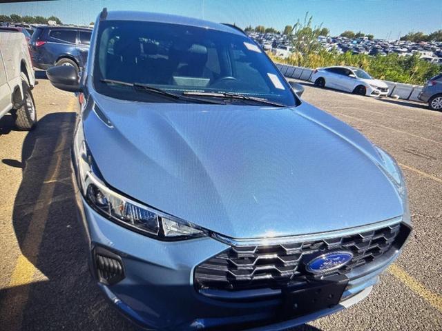 Photo of 2024 Vapor Blue Metallic Ford Escape