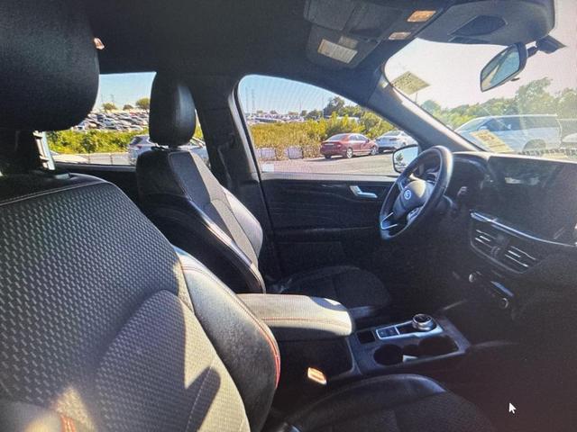 Photo of 2024 Vapor Blue Metallic Ford Escape