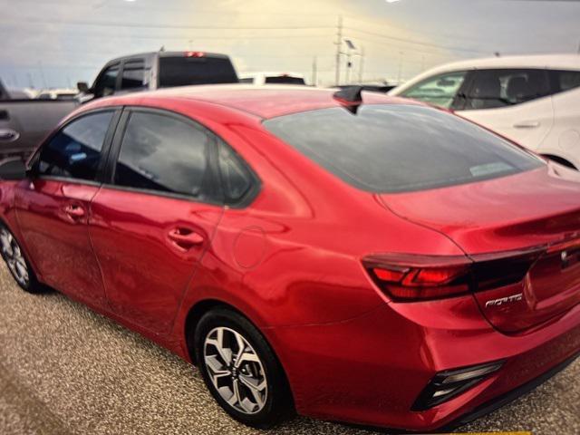 Photo of 2019 Currant Red Kia Forte