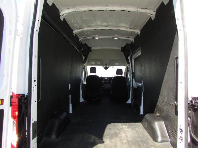 Photo of 2022 Oxford White Ford Transit-350