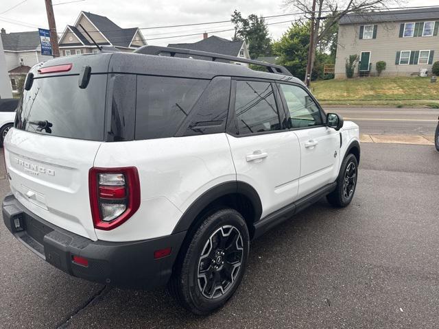 Photo of 2025 Oxford White Ford Bronco Sport