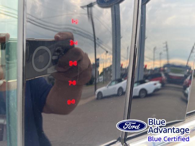 Photo of 2022 Star White Metallic Tri-Coat Ford Expedition