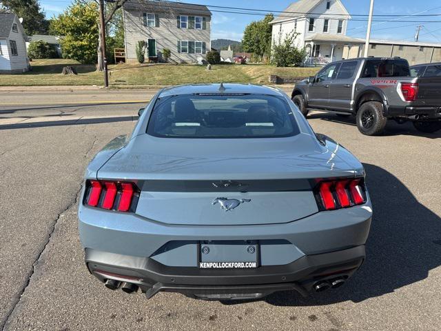 Photo of 2025 Vapor Blue Metallic Ford Mustang