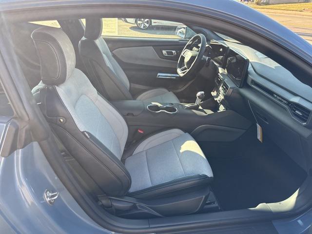 Photo of 2025 Vapor Blue Metallic Ford Mustang
