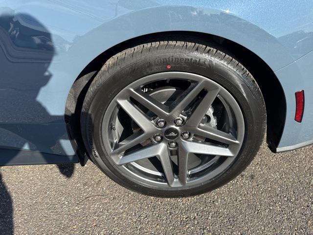 Photo of 2025 Vapor Blue Metallic Ford Mustang