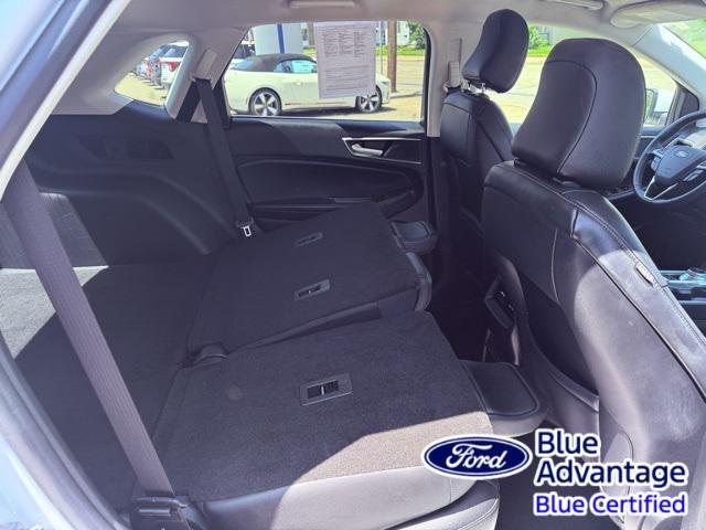 Photo of 2024 Oxford White Ford Edge