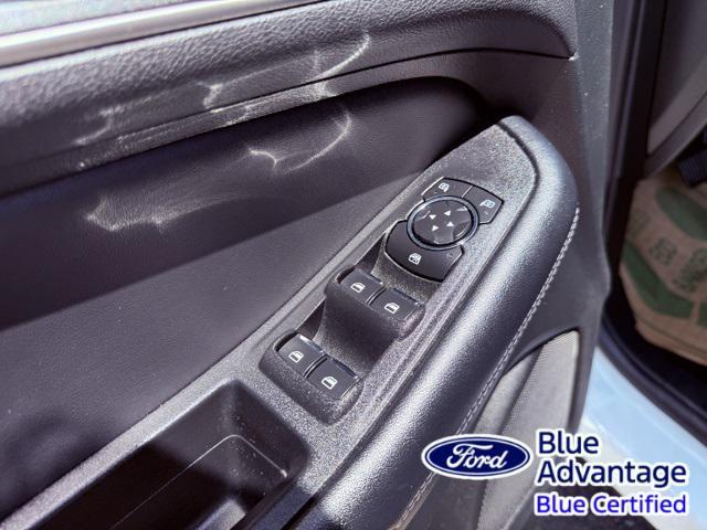 Photo of 2024 Oxford White Ford Edge
