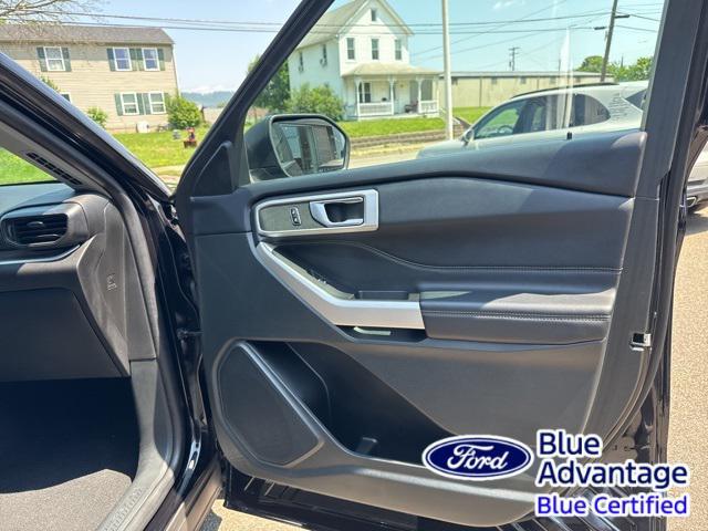 Photo of 2023 Agate Black Metallic Ford Explorer