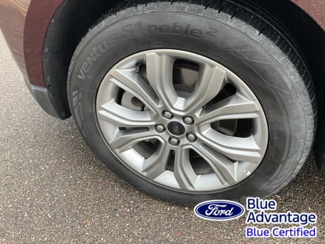 Photo of 2024 Burgundy Ford Edge