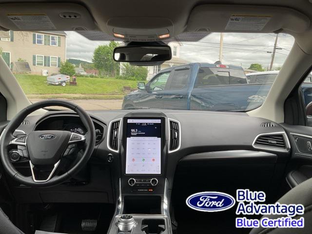 Photo of 2024 Burgundy Ford Edge