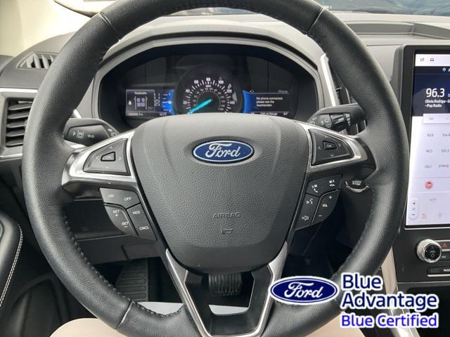 Photo of 2024 Burgundy Ford Edge