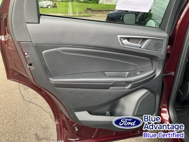 Photo of 2024 Burgundy Ford Edge