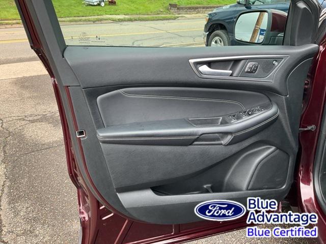 Photo of 2024 Burgundy Ford Edge