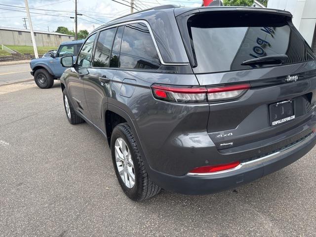 Photo of 2023 Baltic Gray Metallic Clearcoat Jeep Grand Cherokee