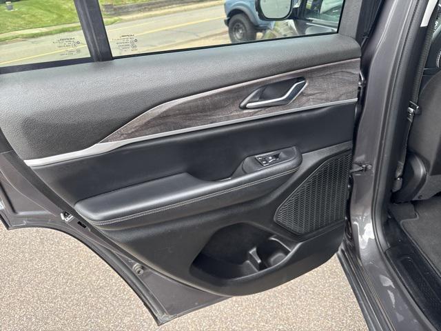 Photo of 2023 Baltic Gray Metallic Clearcoat Jeep Grand Cherokee