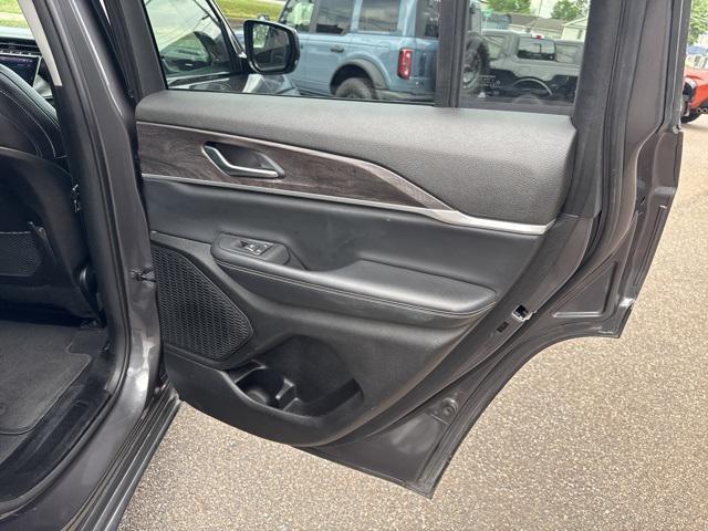 Photo of 2023 Baltic Gray Metallic Clearcoat Jeep Grand Cherokee