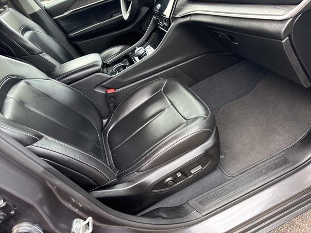 Photo of 2023 Baltic Gray Metallic Clearcoat Jeep Grand Cherokee