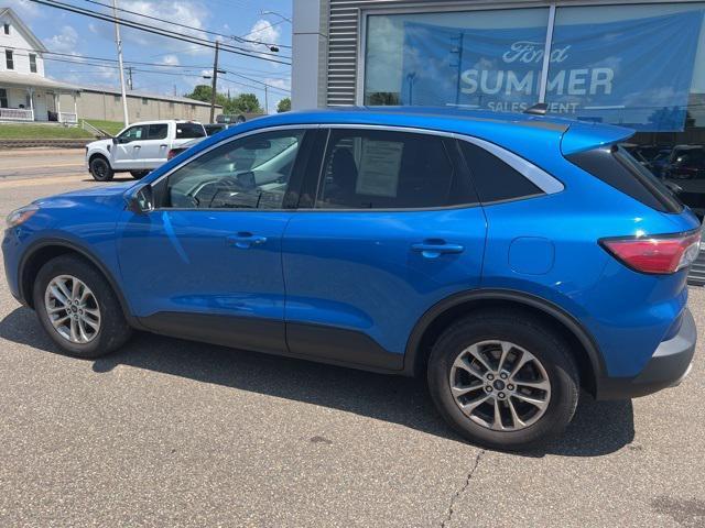 Photo of 2021 Velocity Blue Metallic Ford Escape