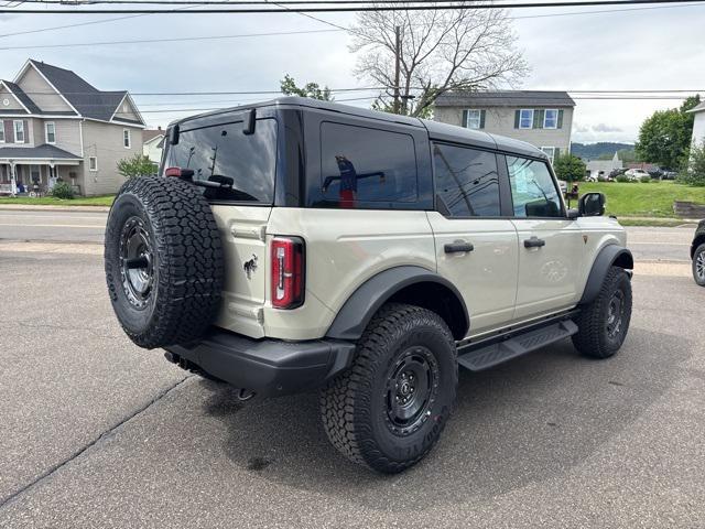 Photo of 2025 Desert Sand Ford Bronco