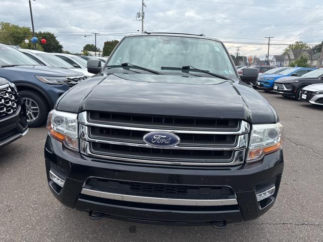 Photo of 2017 Shadow Black Ford Expedition