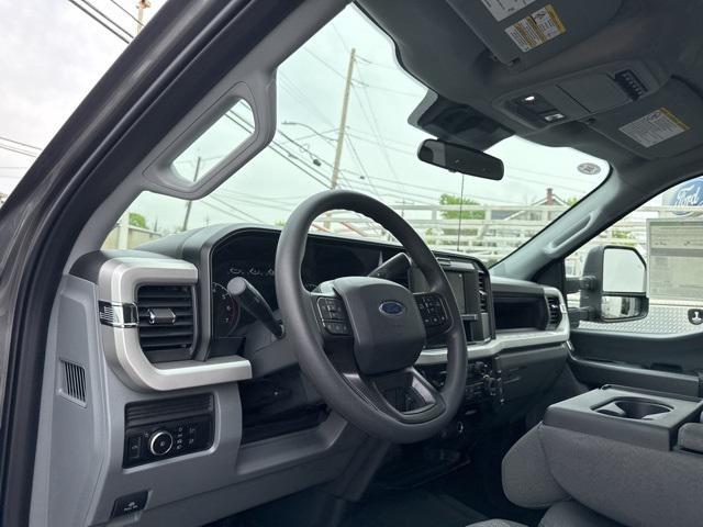Photo of 2025 Carbonized Gray Metallic Ford F-350