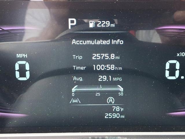 Photo of 2025 Gravity Gray Kia Seltos