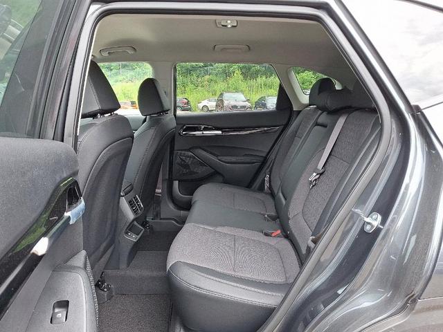 Photo of 2025 Gravity Gray Kia Seltos