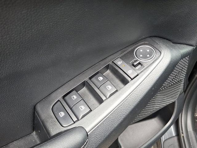 Photo of 2025 Gravity Gray Kia Seltos