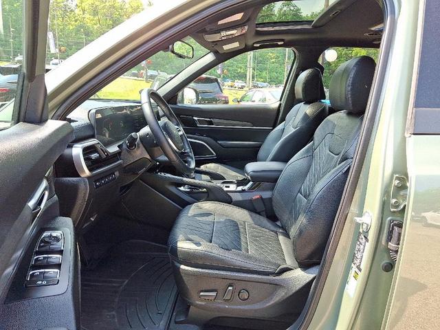 Photo of 2024 Jungle Green Kia Telluride