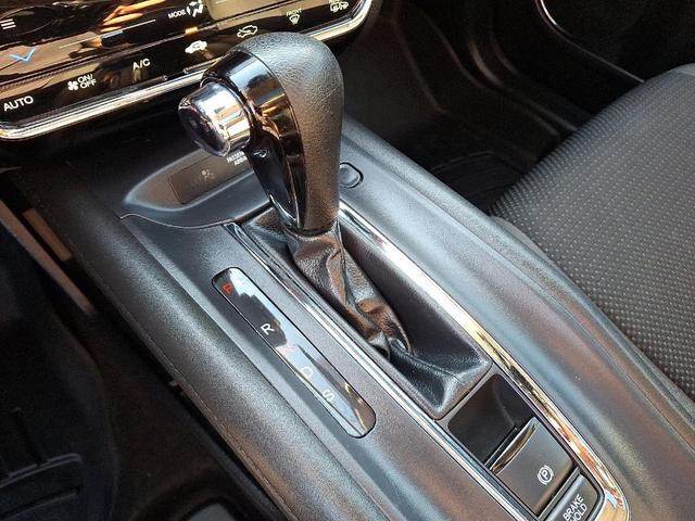 Photo of 2022 Silver Honda HR-V