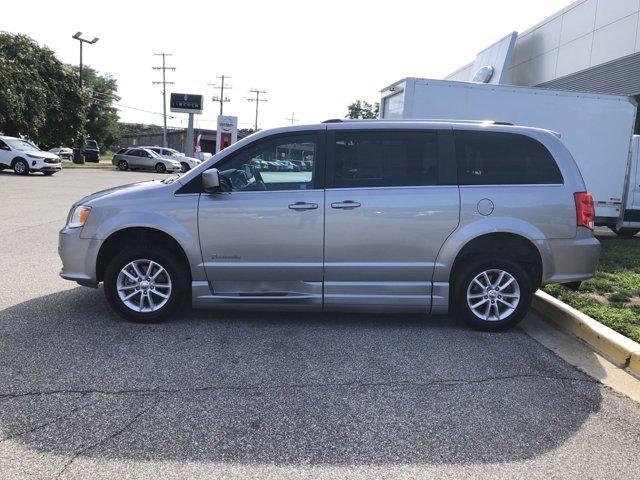 Photo of 2018 Billet Silver Metallic Clearcoat Dodge Grand Caravan