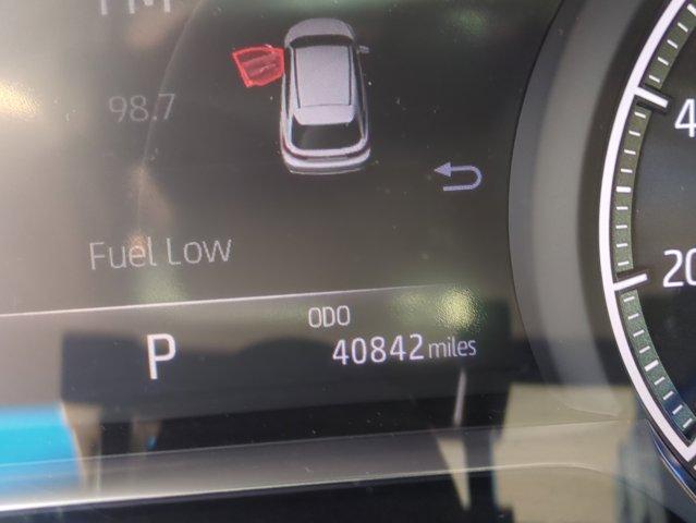 Photo of 2021 Blizzard Pearl Toyota Venza