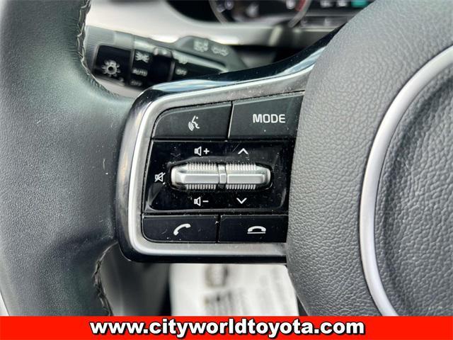 Photo of 2022 Glacial White Pearl Kia Sorento