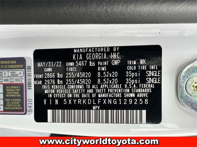 Photo of 2022 Glacial White Pearl Kia Sorento