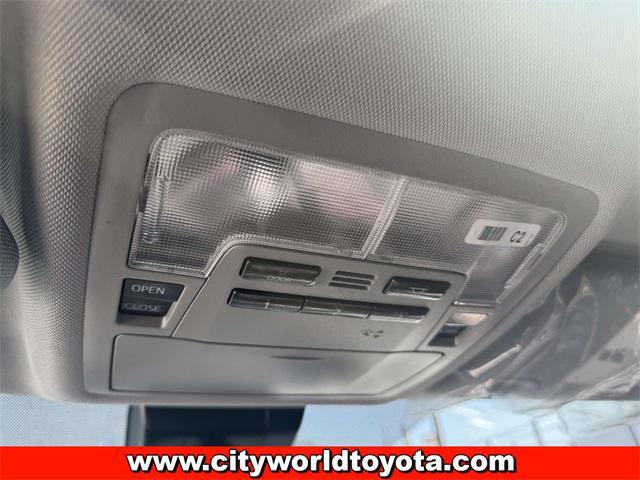 Photo of 2019 Celestial Silver Metallic Toyota Highlander