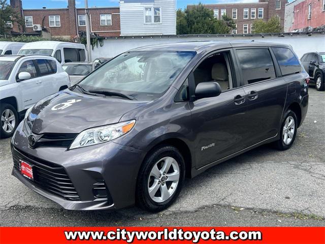Photo of 2020 Predawn Gray Mica Toyota Sienna