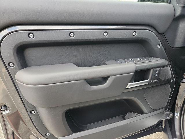 Photo of 2025 Carpathian Grey Premium Metallic Land Rover Defender