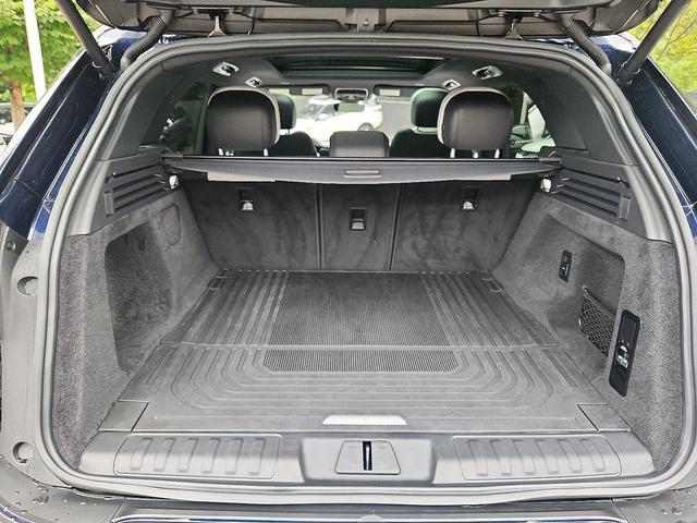 Photo of 2023 Blue Land Rover Range Rover Sport