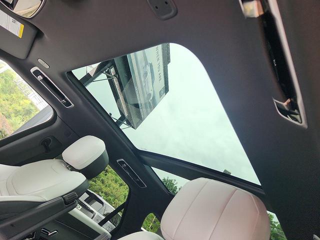 Photo of 2023 Blue Land Rover Range Rover Sport